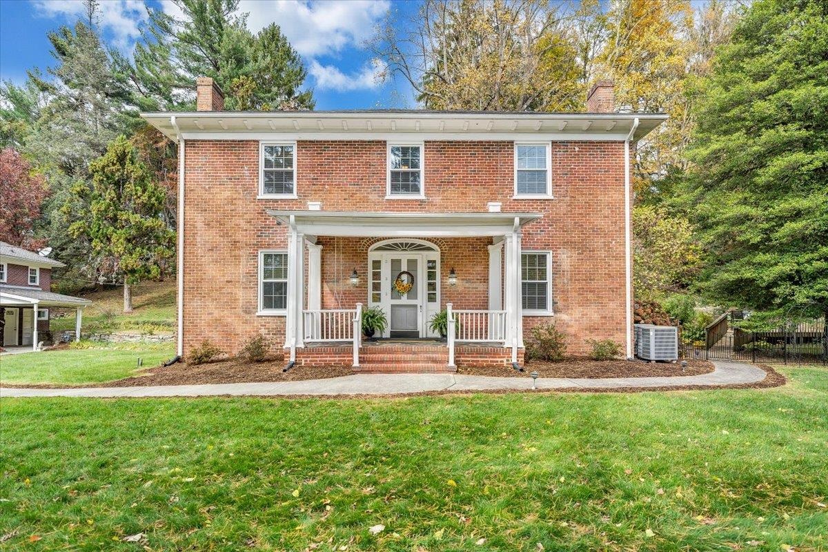 1800 DEPOT Street NE