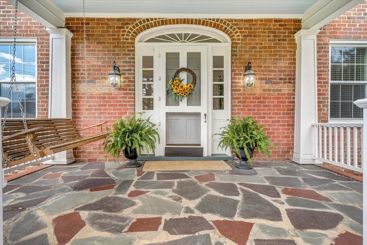 1800 DEPOT Street NE