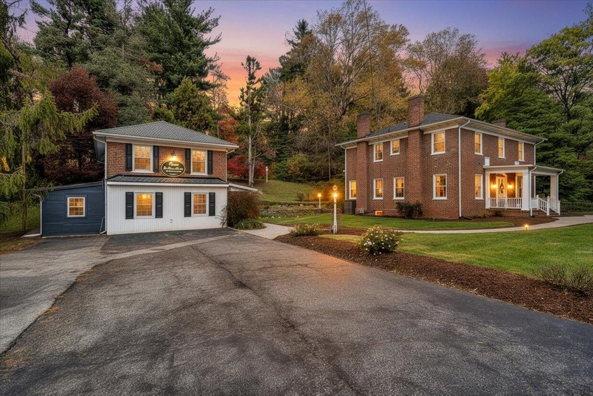 1800 DEPOT Street NE