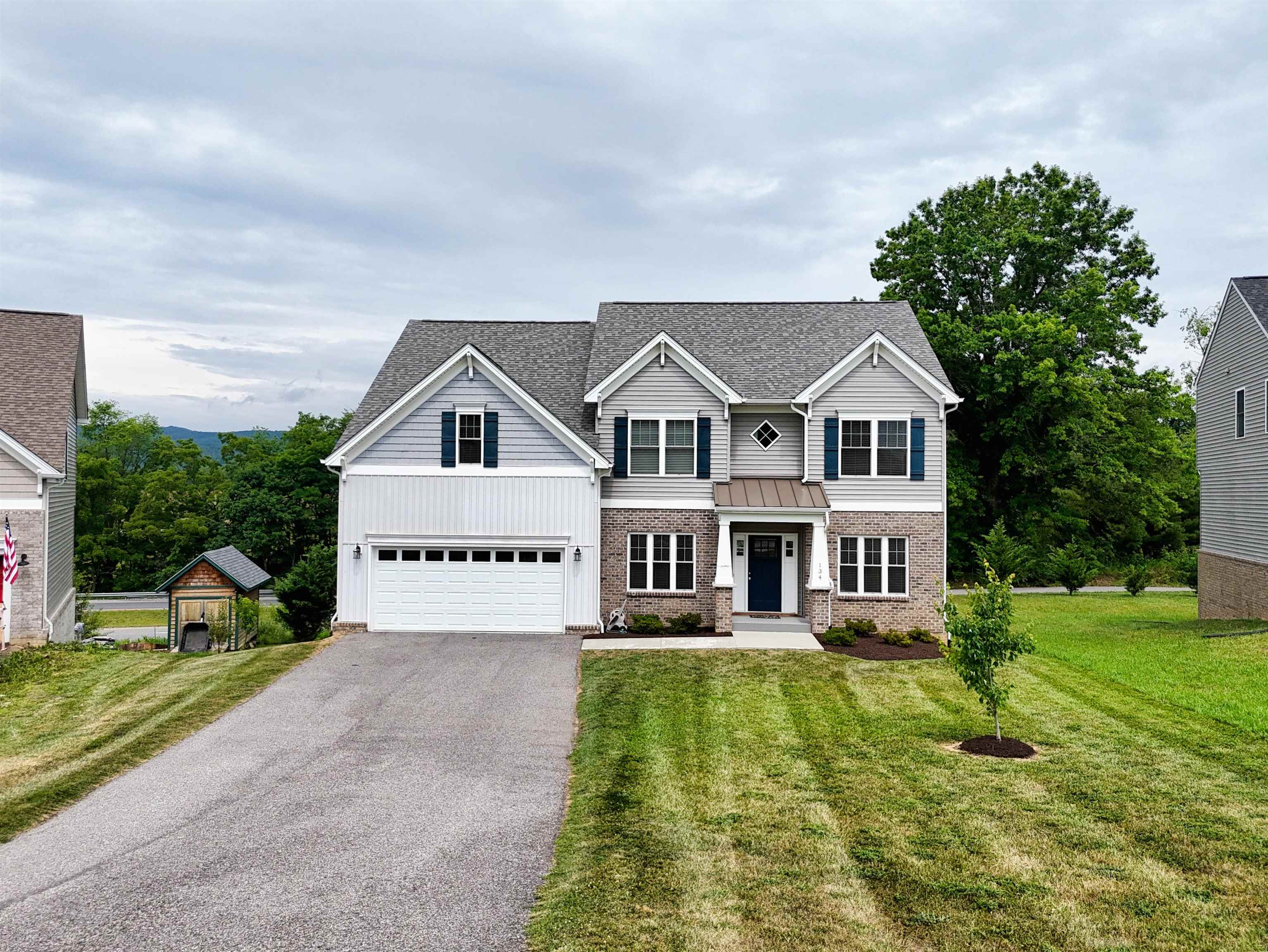 134 OAK MEADOW Lane