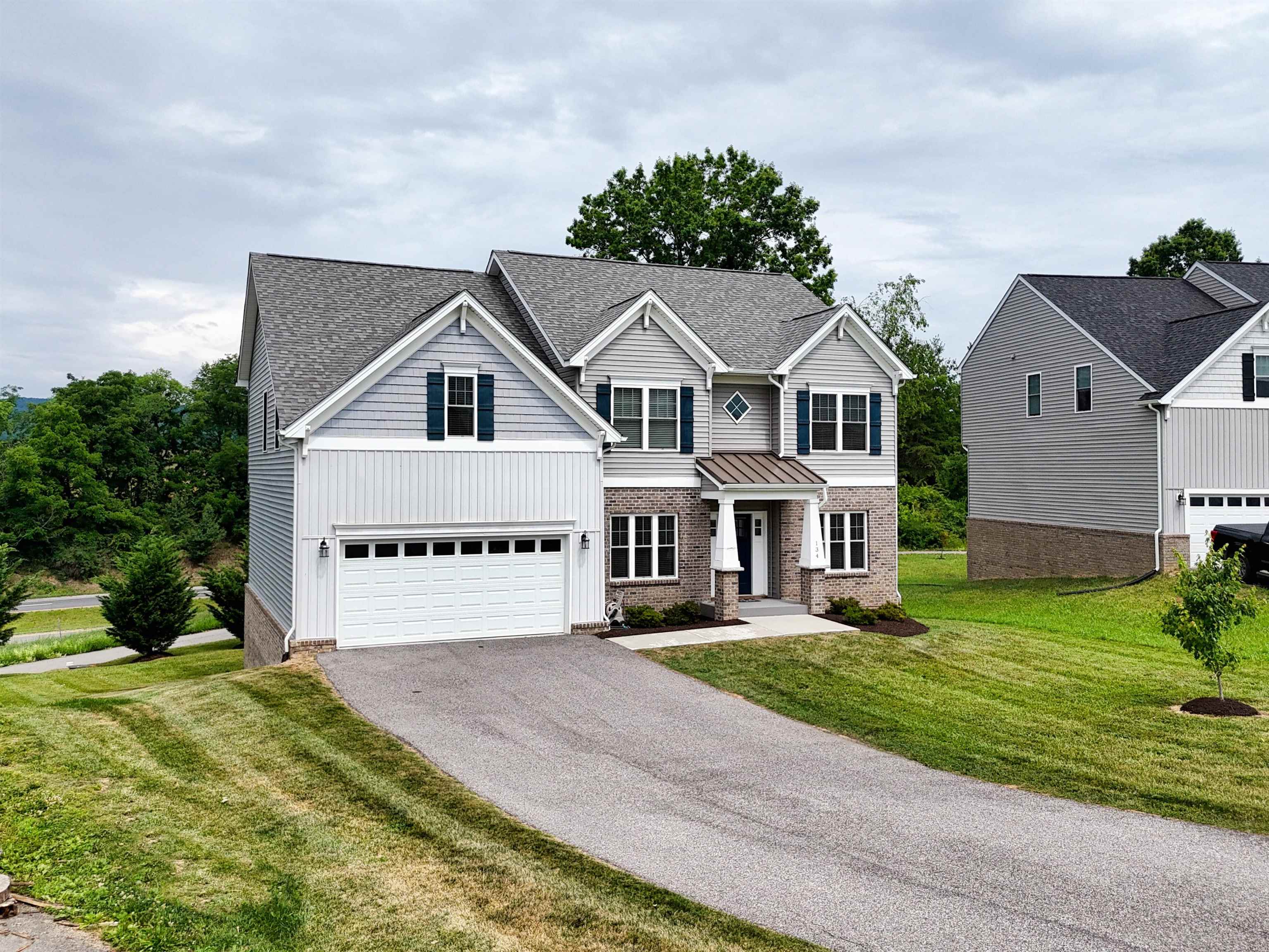 134 OAK MEADOW Lane