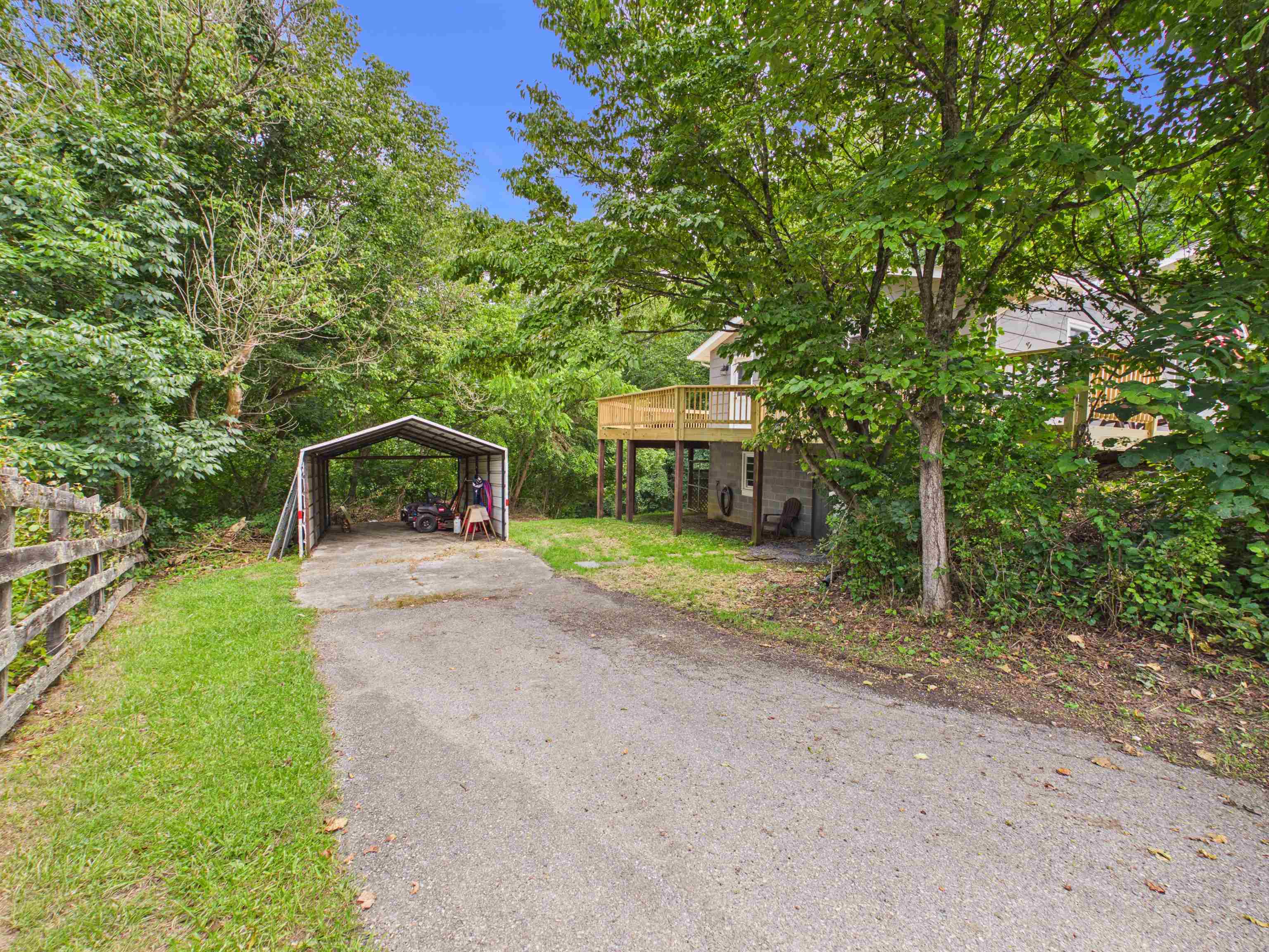 966 MAGNOLIA Lane