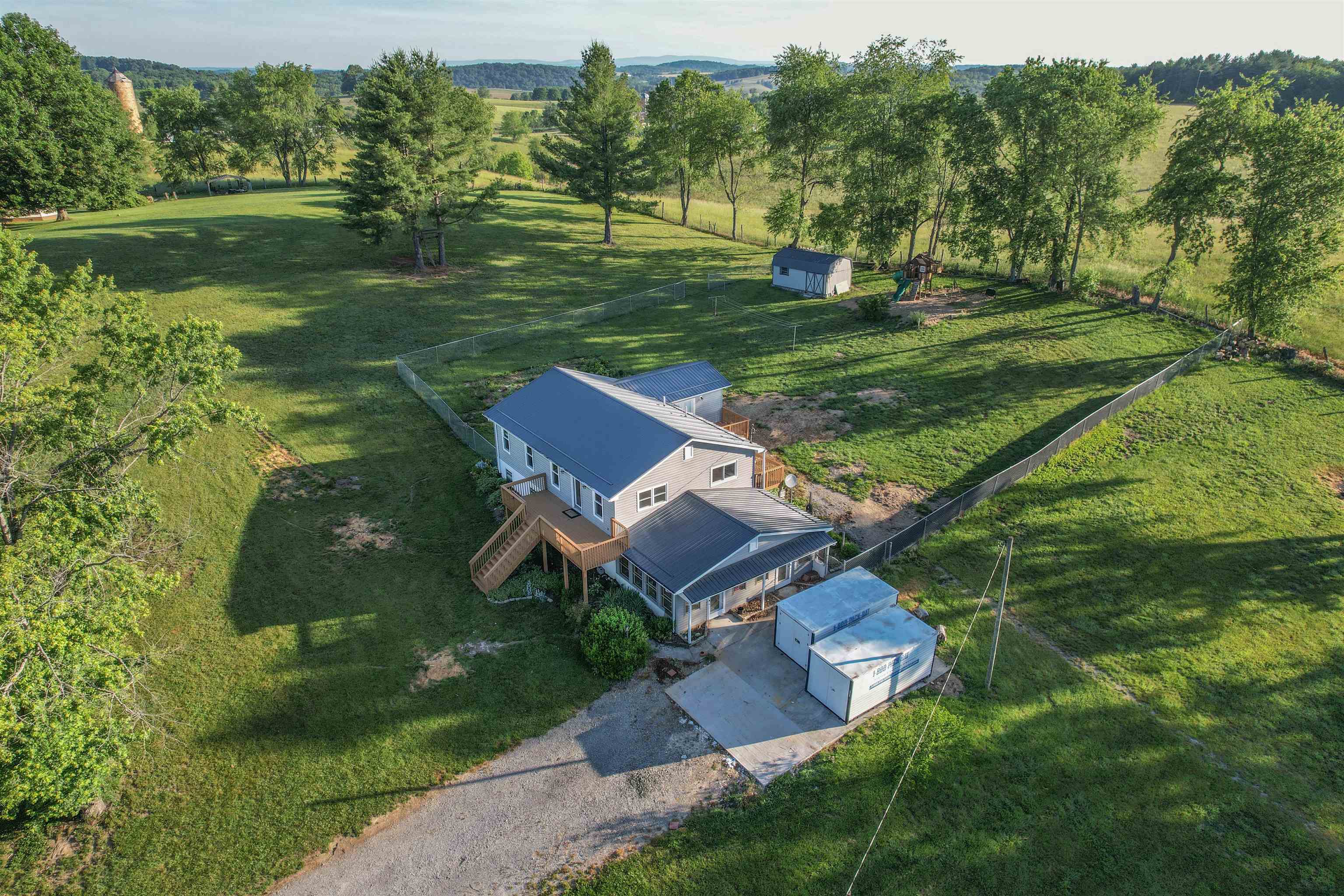 4424 Bluegrass Road