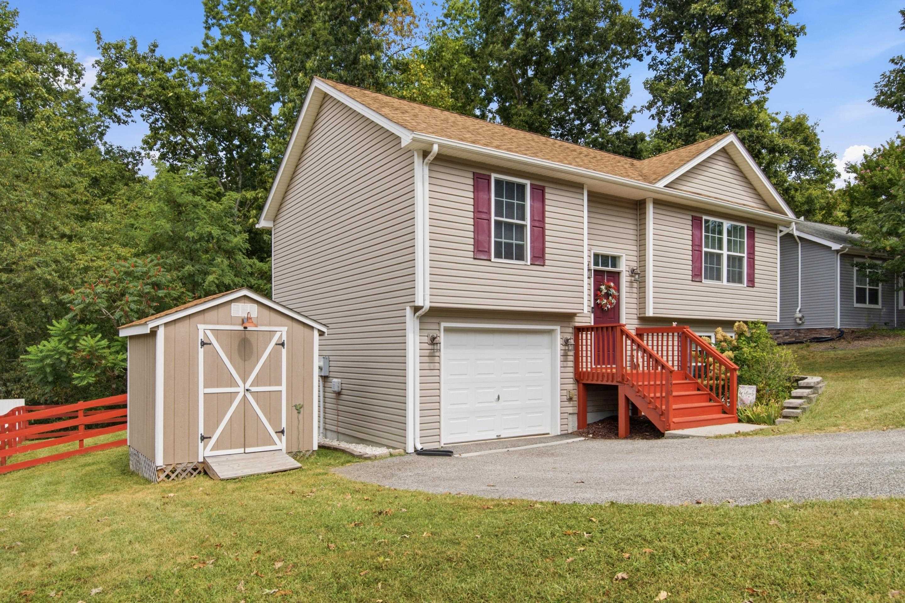 250 JOHN LEMLEY Lane