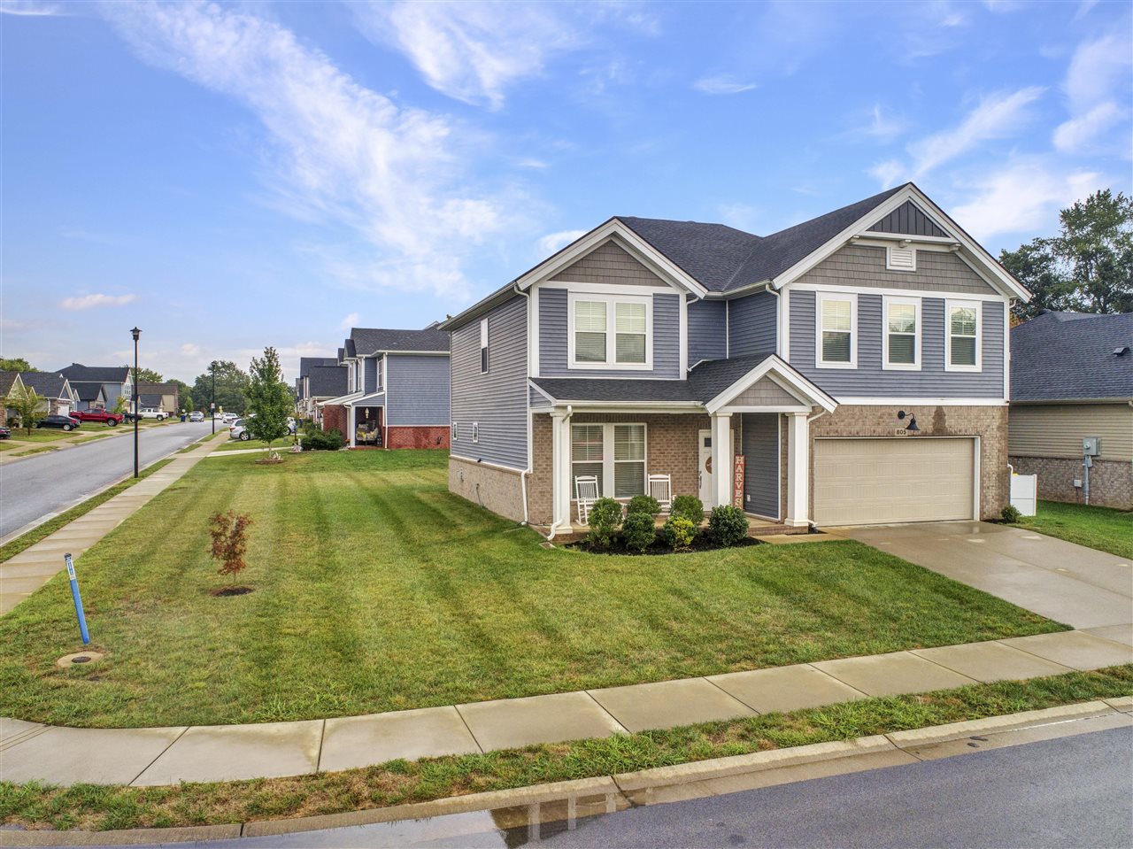 Bowling Green, Kentucky 42104, United States, 4 Bedrooms Bedrooms, ,3 BathroomsBathrooms,Residential,Pending,41304