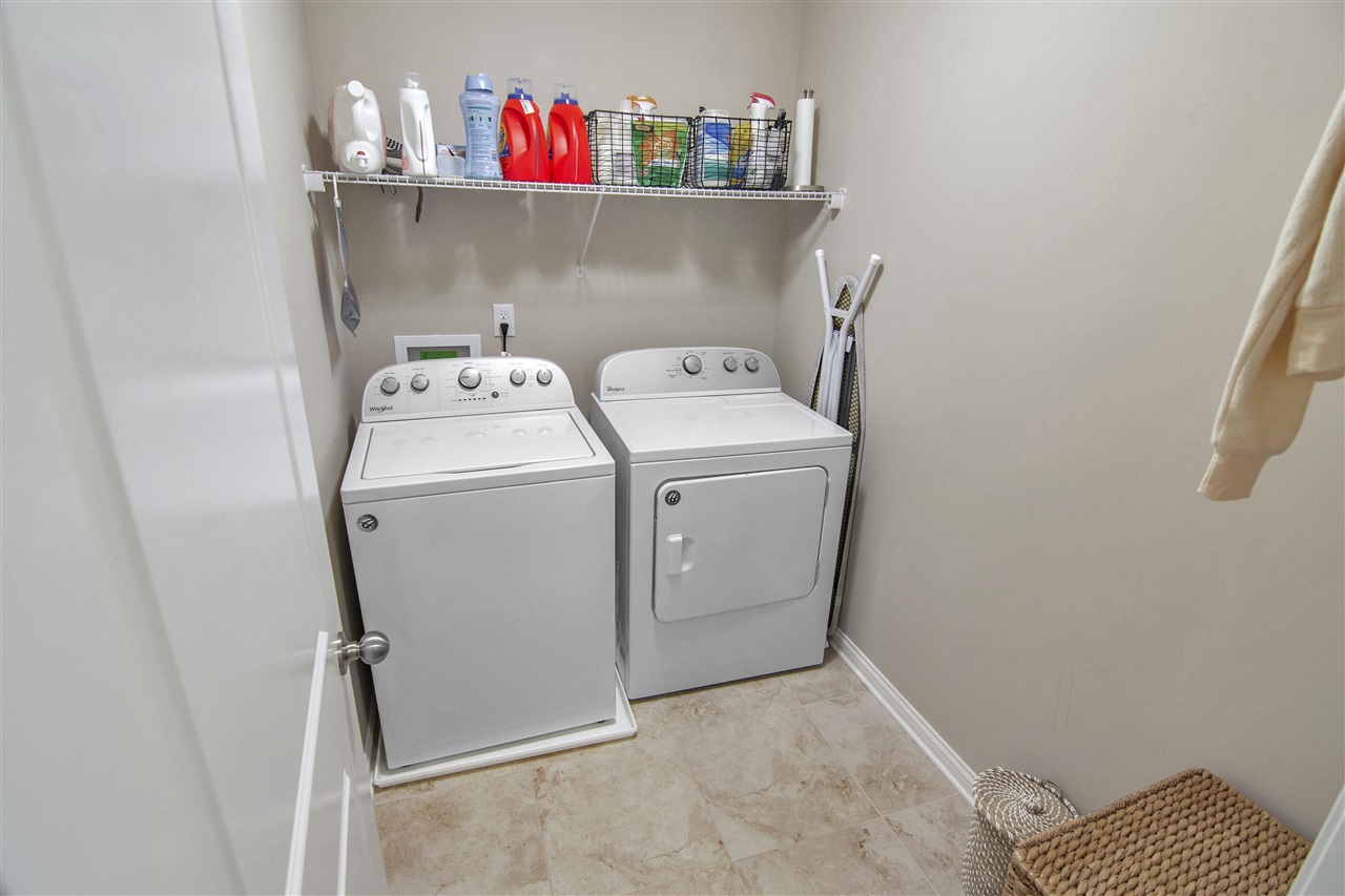 Bowling Green, Kentucky 42104, United States, 4 Bedrooms Bedrooms, ,3 BathroomsBathrooms,Residential,Pending,41304