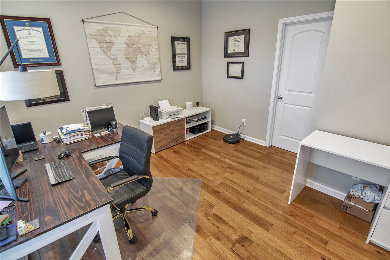 Bowling Green, Kentucky 42104, United States, 4 Bedrooms Bedrooms, ,3 BathroomsBathrooms,Residential,Pending,41304