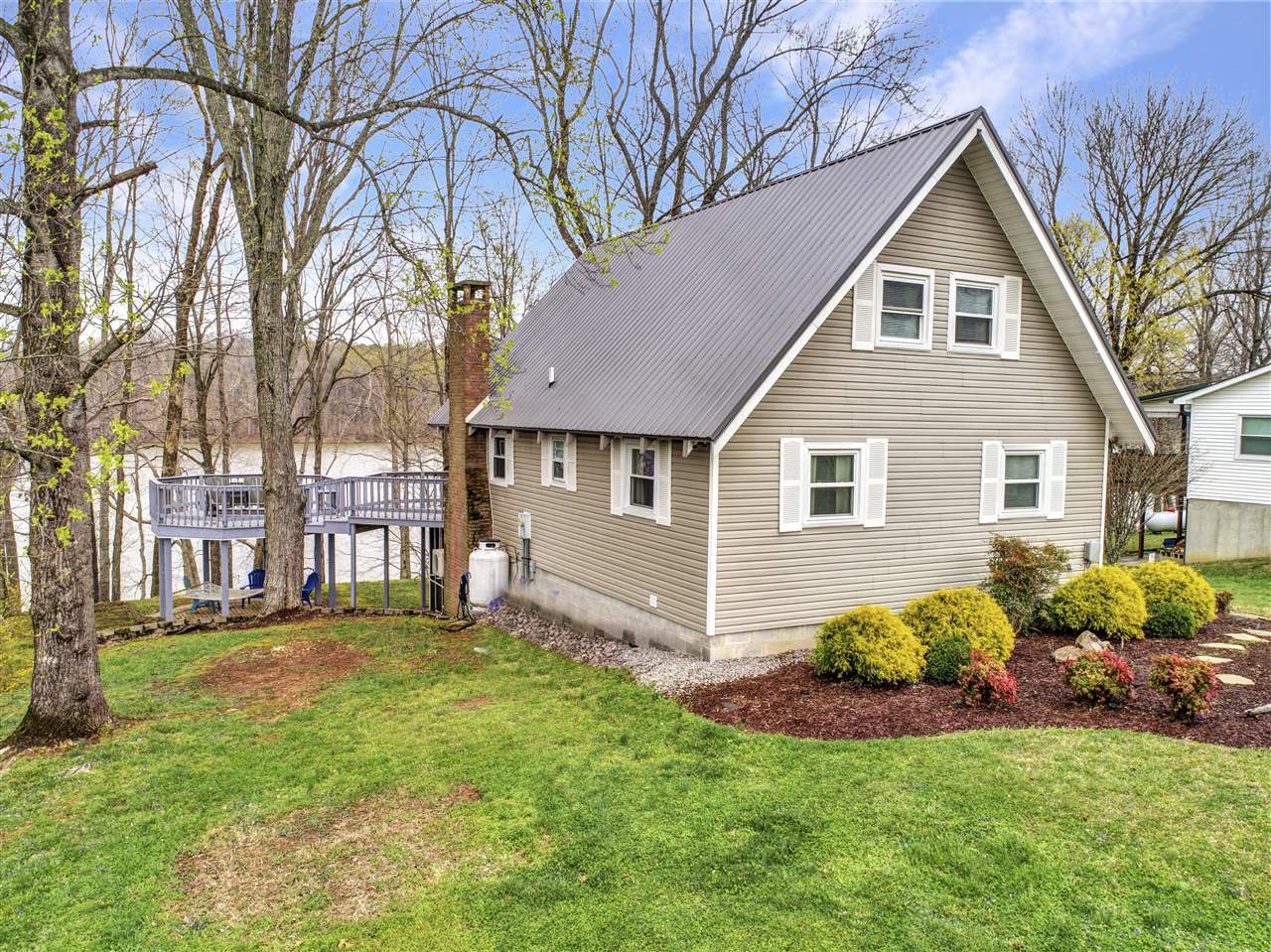 Scottsville, Kentucky 42164, United States, 3 Bedrooms Bedrooms, ,2 BathroomsBathrooms,Residential,Pending,102821