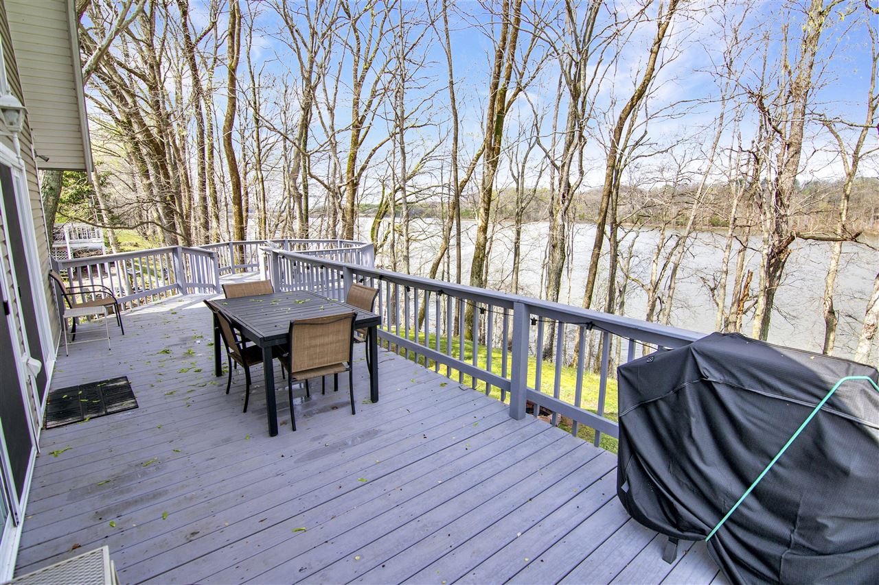 Scottsville, Kentucky 42164, United States, 3 Bedrooms Bedrooms, ,2 BathroomsBathrooms,Residential,Pending,102821