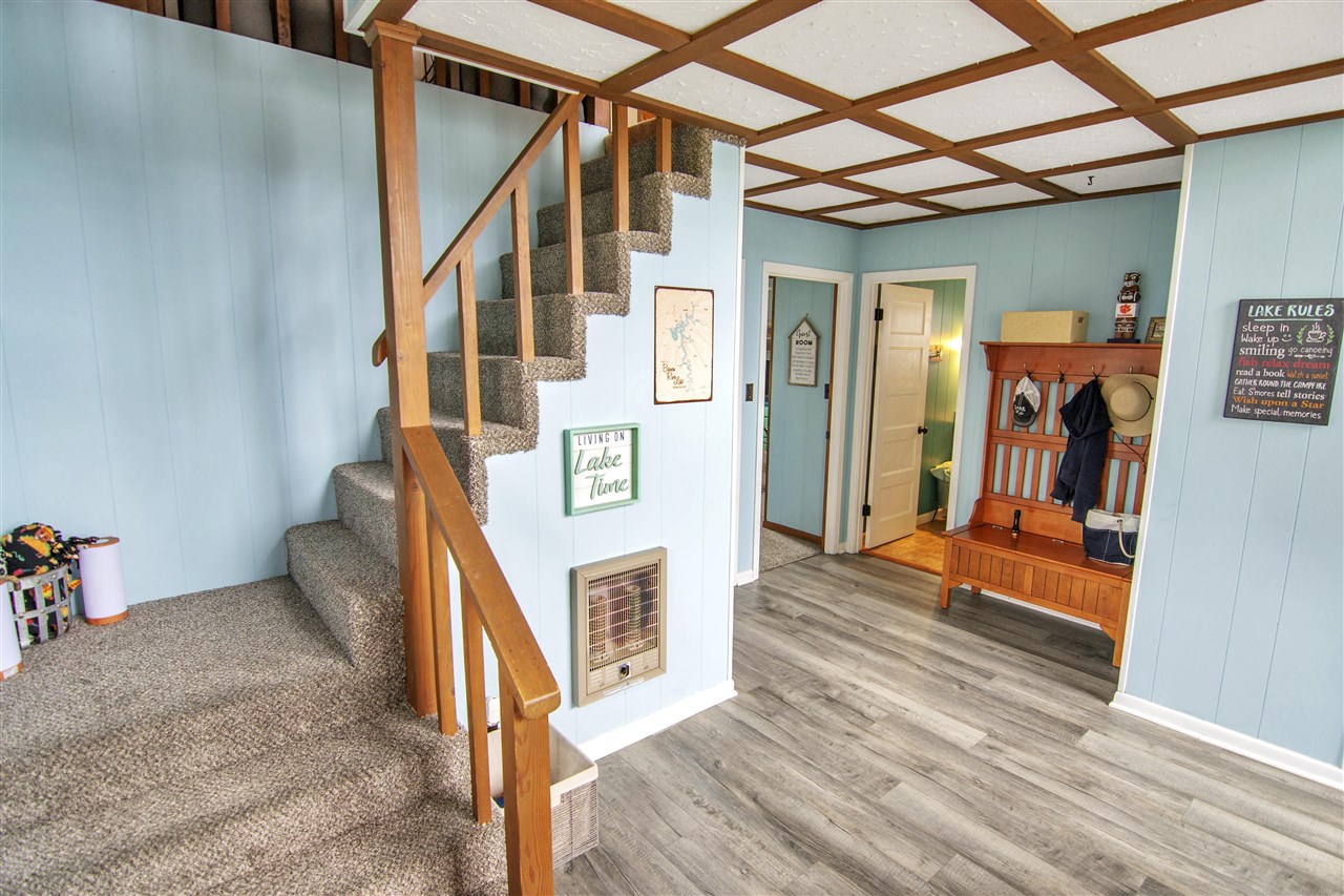 Scottsville, Kentucky 42164, United States, 3 Bedrooms Bedrooms, ,2 BathroomsBathrooms,Residential,Pending,102821