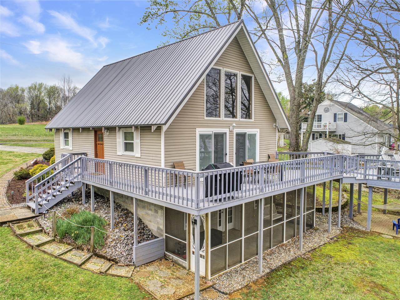 Scottsville, Kentucky 42164, United States, 3 Bedrooms Bedrooms, ,2 BathroomsBathrooms,Residential,Pending,102821