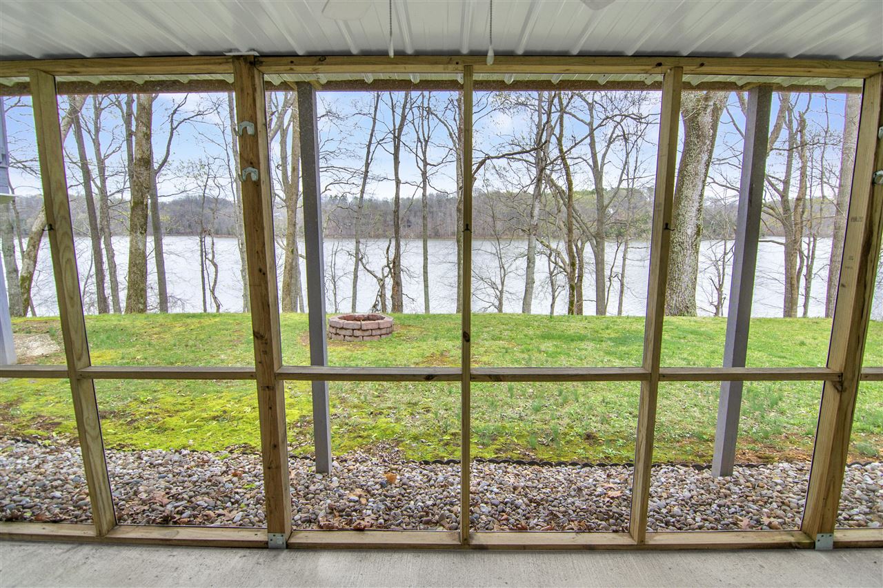 Scottsville, Kentucky 42164, United States, 3 Bedrooms Bedrooms, ,2 BathroomsBathrooms,Residential,Pending,102821