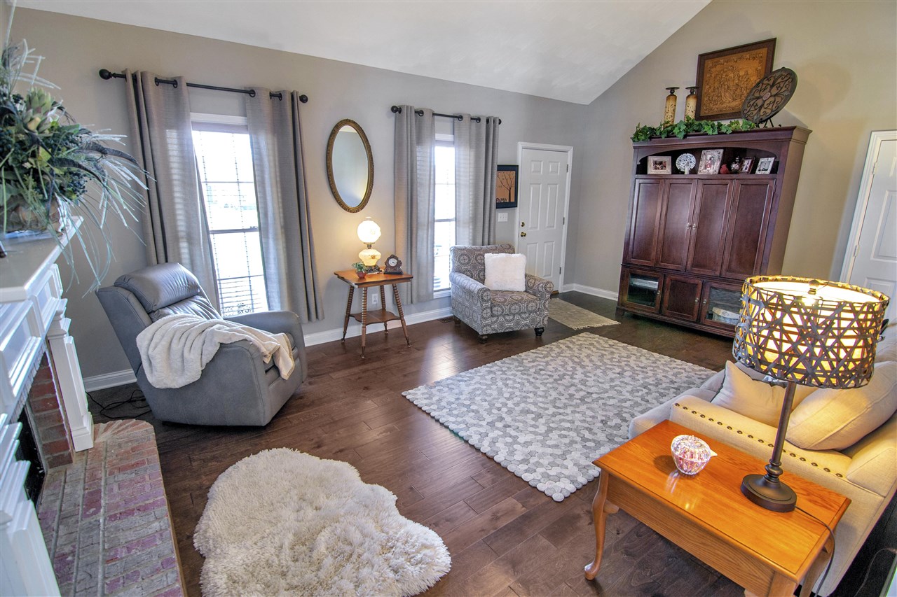 Bowling Green, Kentucky 42104, United States, 3 Bedrooms Bedrooms, ,2 BathroomsBathrooms,Residential,Active,90671