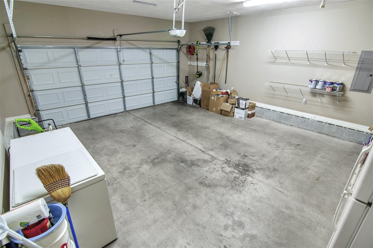 Bowling Green, Kentucky 42104, United States, 3 Bedrooms Bedrooms, ,2 BathroomsBathrooms,Residential,Active,90671