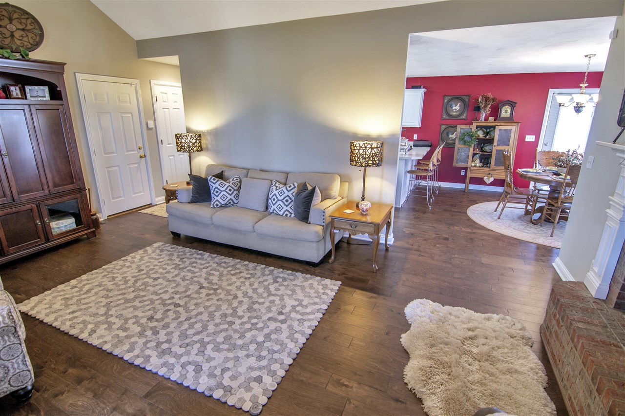 Bowling Green, Kentucky 42104, United States, 3 Bedrooms Bedrooms, ,2 BathroomsBathrooms,Residential,Active,90671