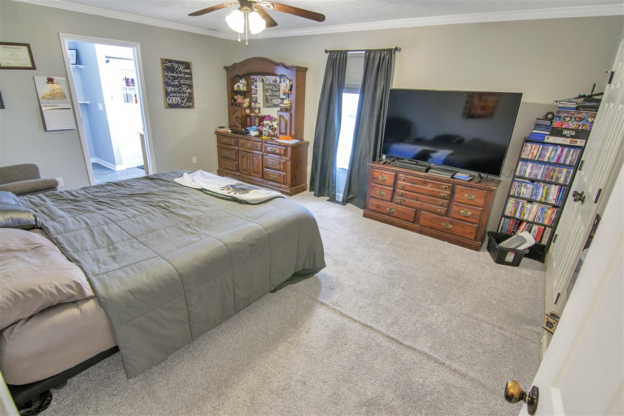 Franklin, Kentucky 42134, United States, 3 Bedrooms Bedrooms, ,2 BathroomsBathrooms,Residential,Active,252825