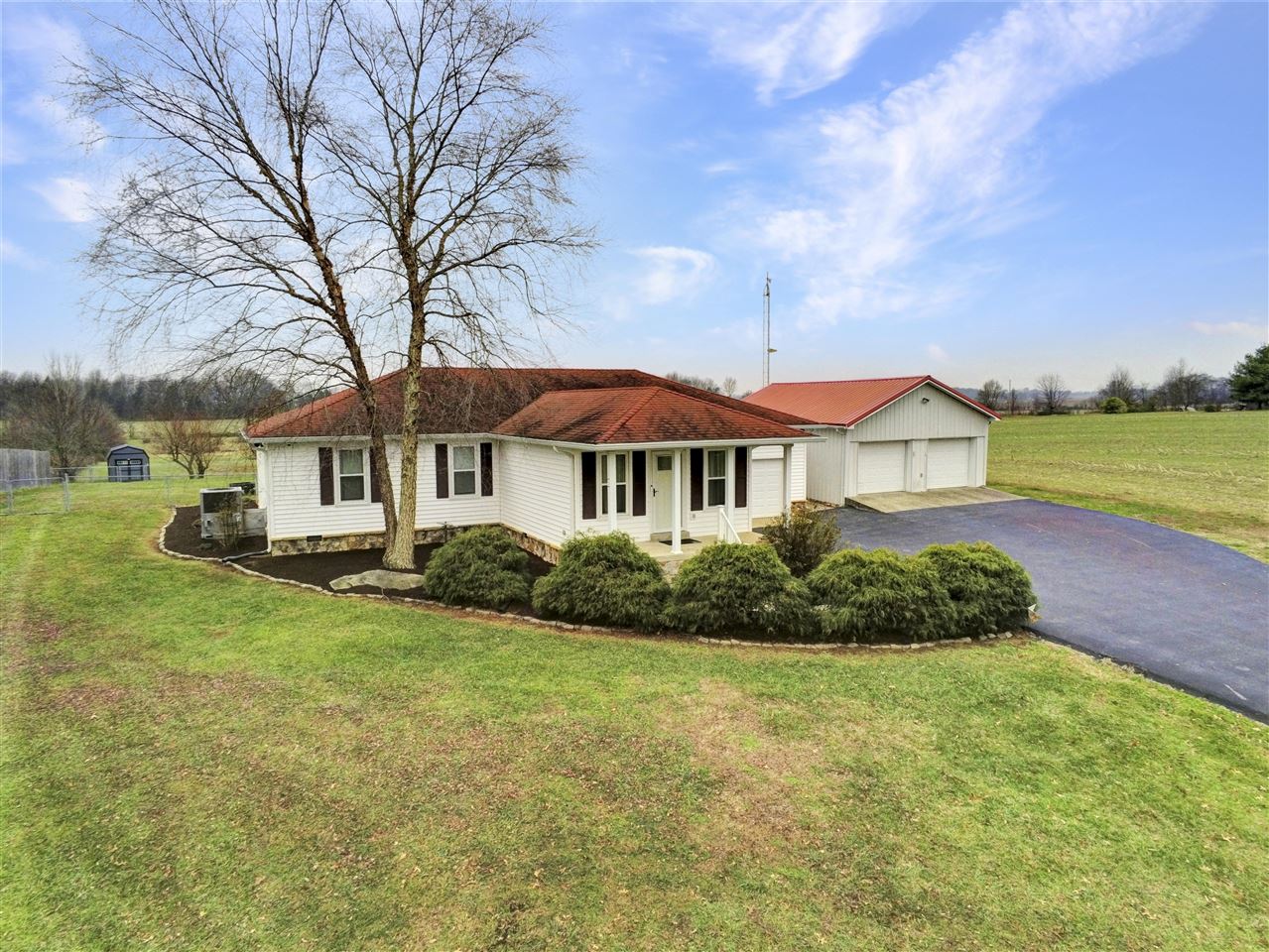 Franklin, Kentucky 42134, United States, 3 Bedrooms Bedrooms, ,2 BathroomsBathrooms,Residential,Active,252825