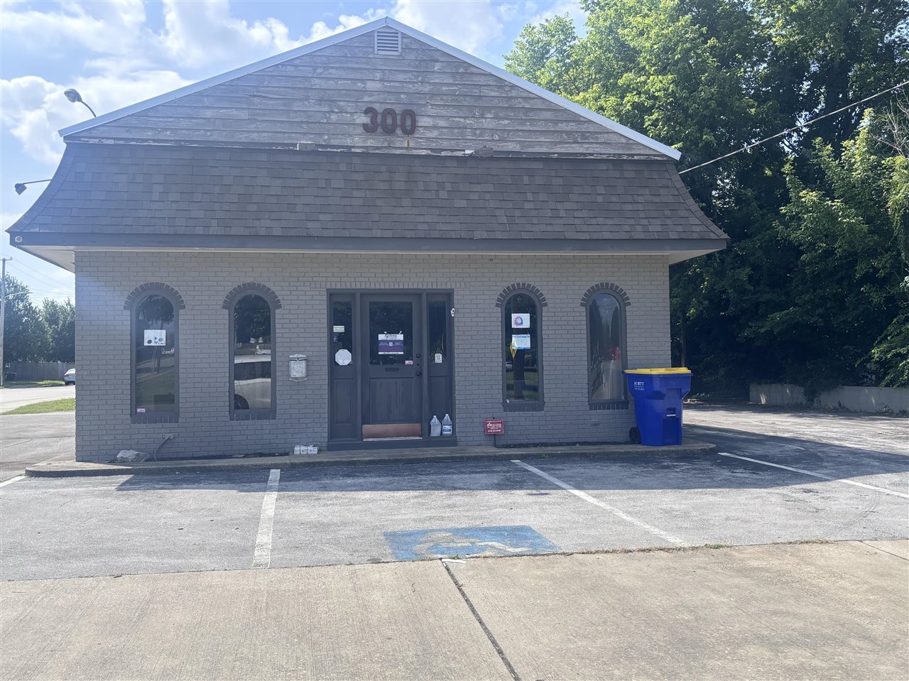 Photo 1 of 1 — 300 College Street, Bowling Green, KY 42101