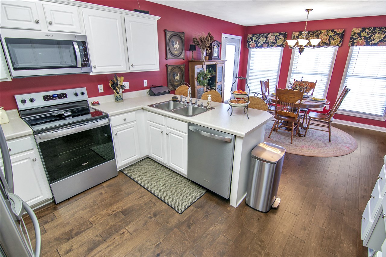 Bowling Green, Kentucky 42104, United States, 3 Bedrooms Bedrooms, ,2 BathroomsBathrooms,Residential,Active,130370