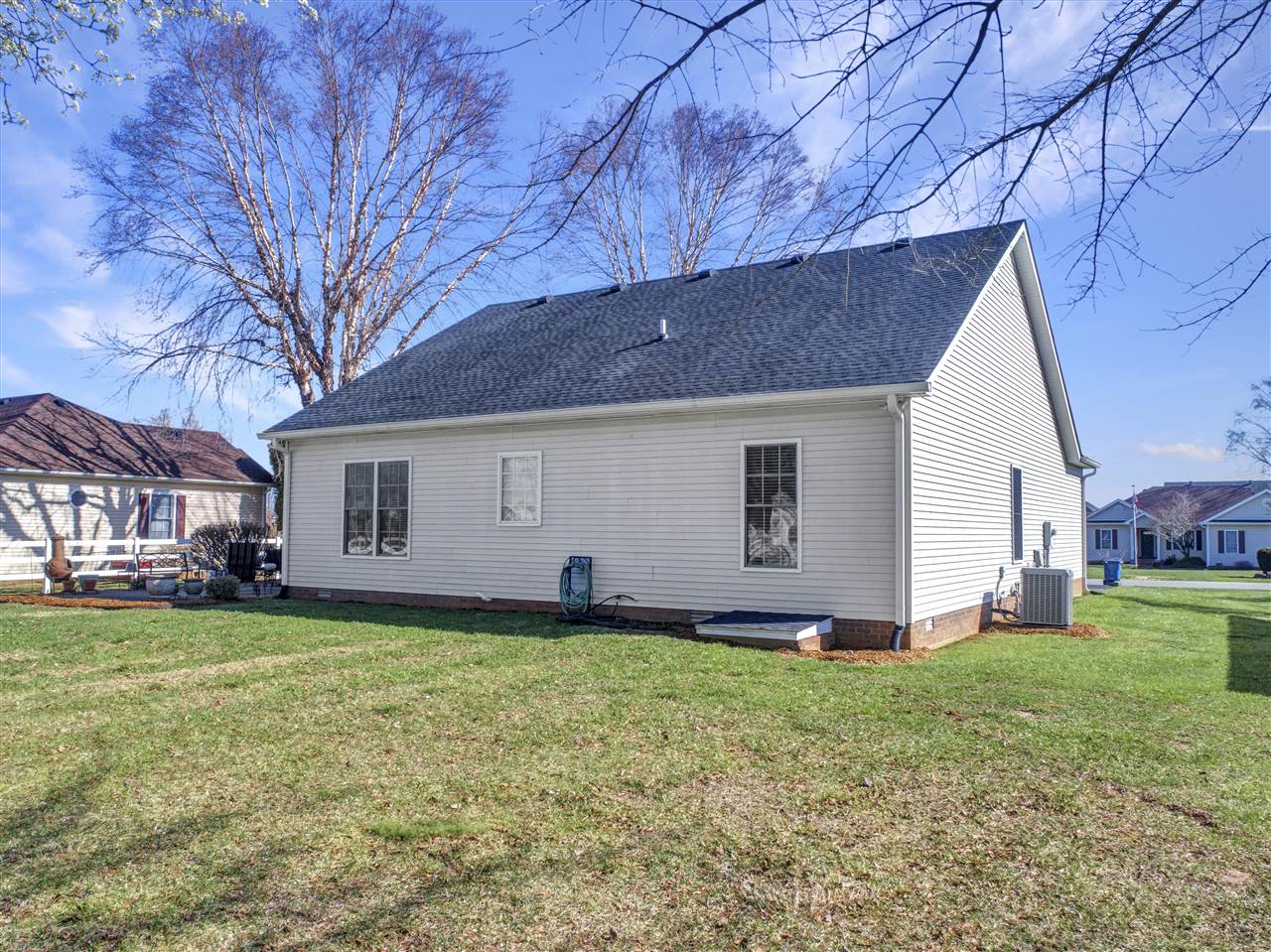 Bowling Green, Kentucky 42104, United States, 3 Bedrooms Bedrooms, ,2 BathroomsBathrooms,Residential,Active,130370