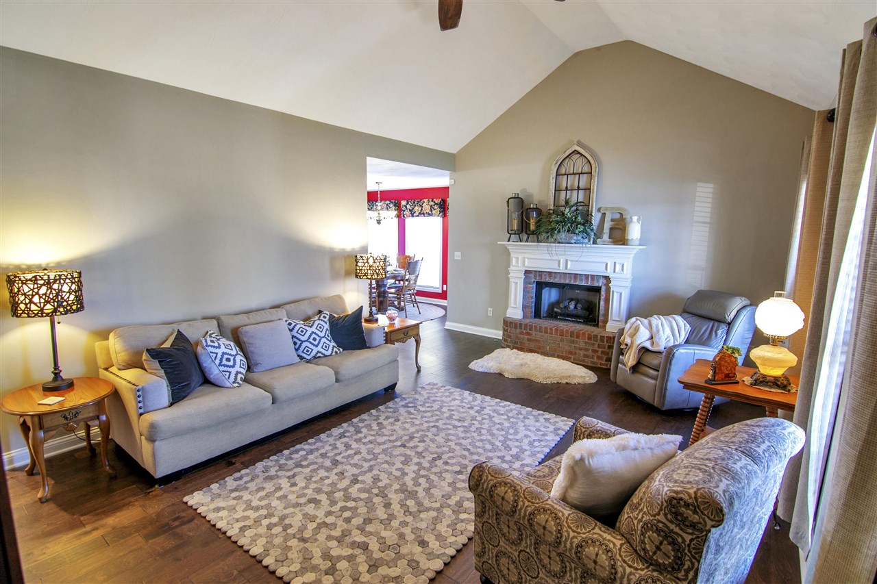 Bowling Green, Kentucky 42104, United States, 3 Bedrooms Bedrooms, ,2 BathroomsBathrooms,Residential,Active,130370