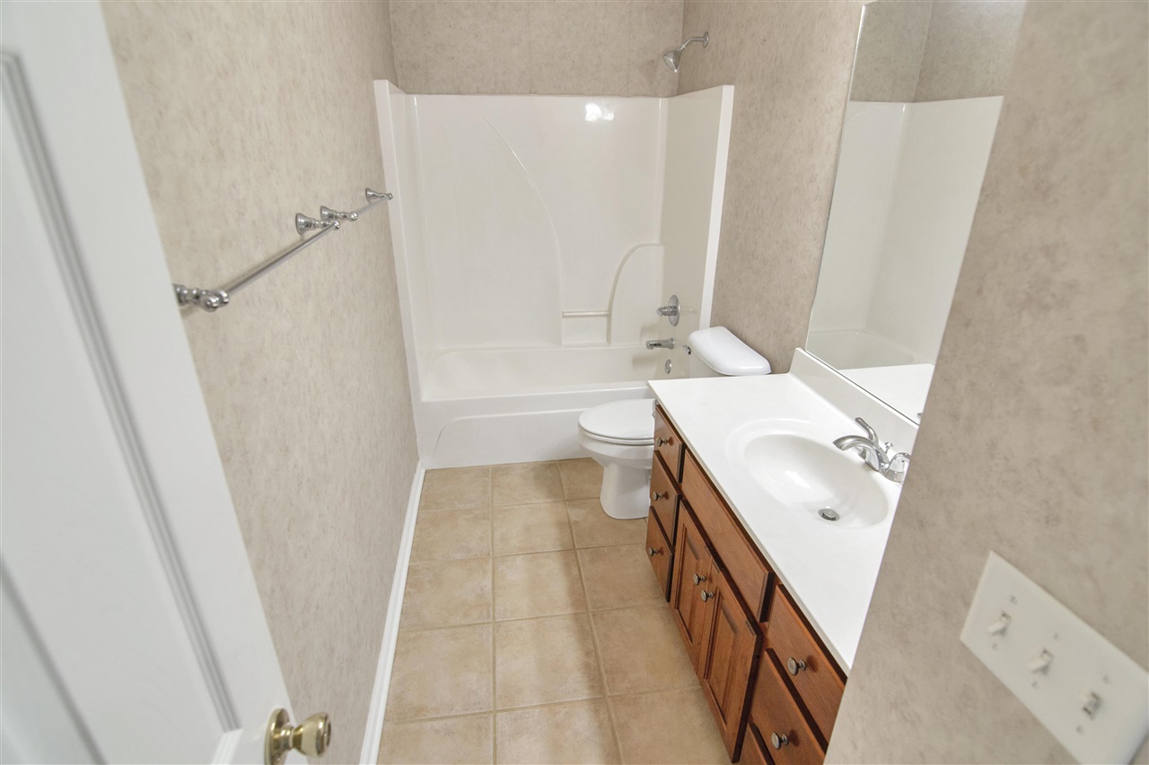 Bowling Green, Kentucky 42104, United States, 3 Bedrooms Bedrooms, ,3 BathroomsBathrooms,Residential,Active,81701