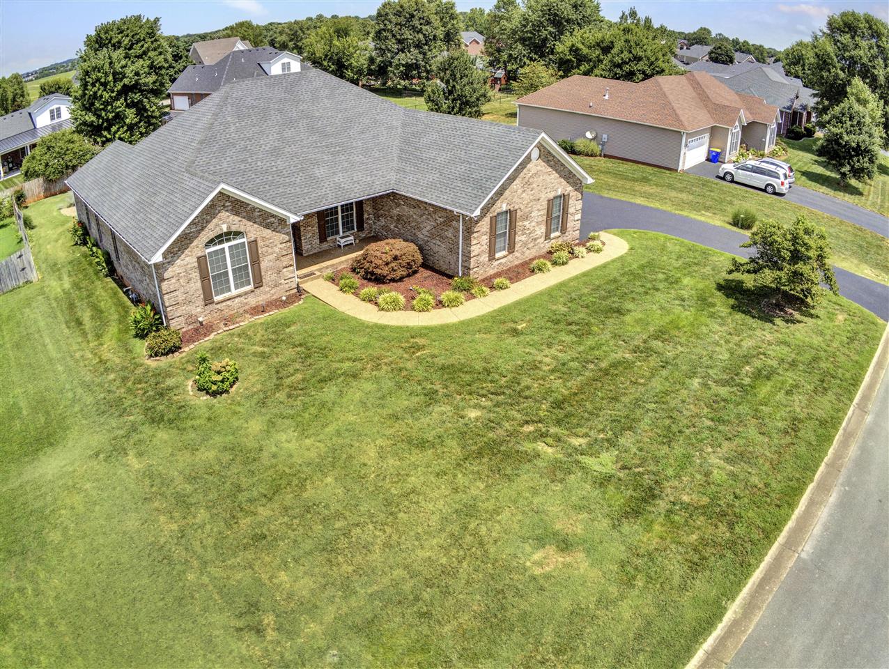 Bowling Green, Kentucky 42104, United States, 3 Bedrooms Bedrooms, ,3 BathroomsBathrooms,Residential,Active,81701