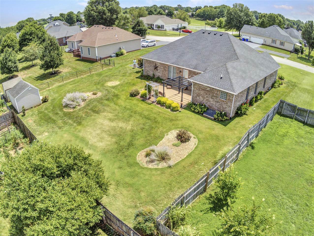 Bowling Green, Kentucky 42104, United States, 3 Bedrooms Bedrooms, ,3 BathroomsBathrooms,Residential,Active,81701