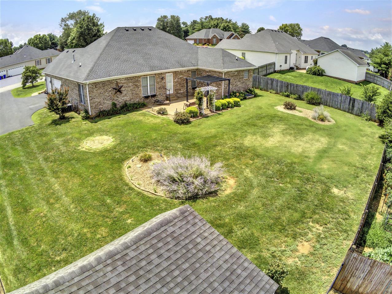 Bowling Green, Kentucky 42104, United States, 3 Bedrooms Bedrooms, ,3 BathroomsBathrooms,Residential,Active,81701