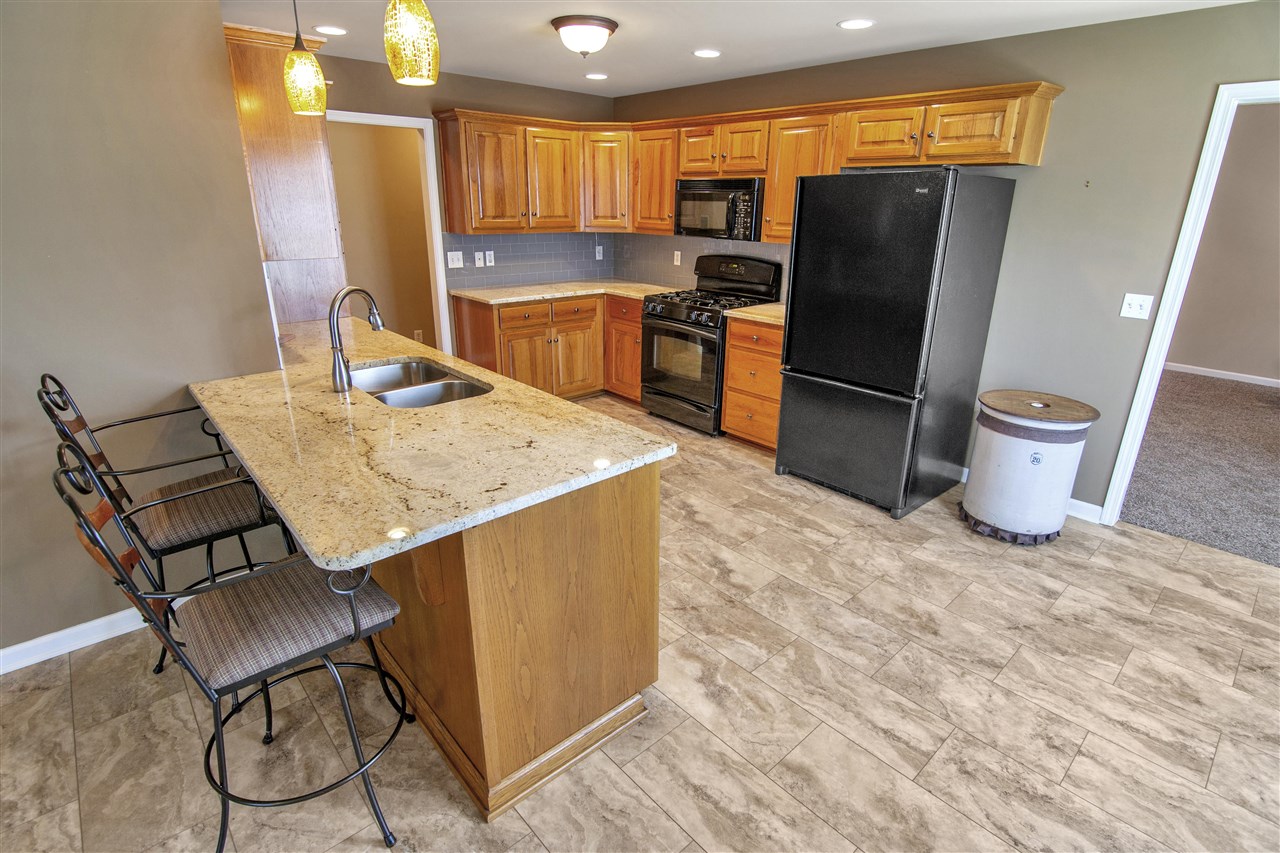 Bowling Green, Kentucky 42104, United States, 3 Bedrooms Bedrooms, ,3 BathroomsBathrooms,Residential,Active,81701