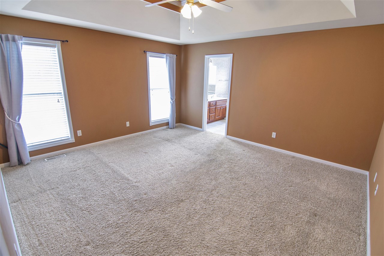 Bowling Green, Kentucky 42104, United States, 3 Bedrooms Bedrooms, ,3 BathroomsBathrooms,Residential,Active,81701