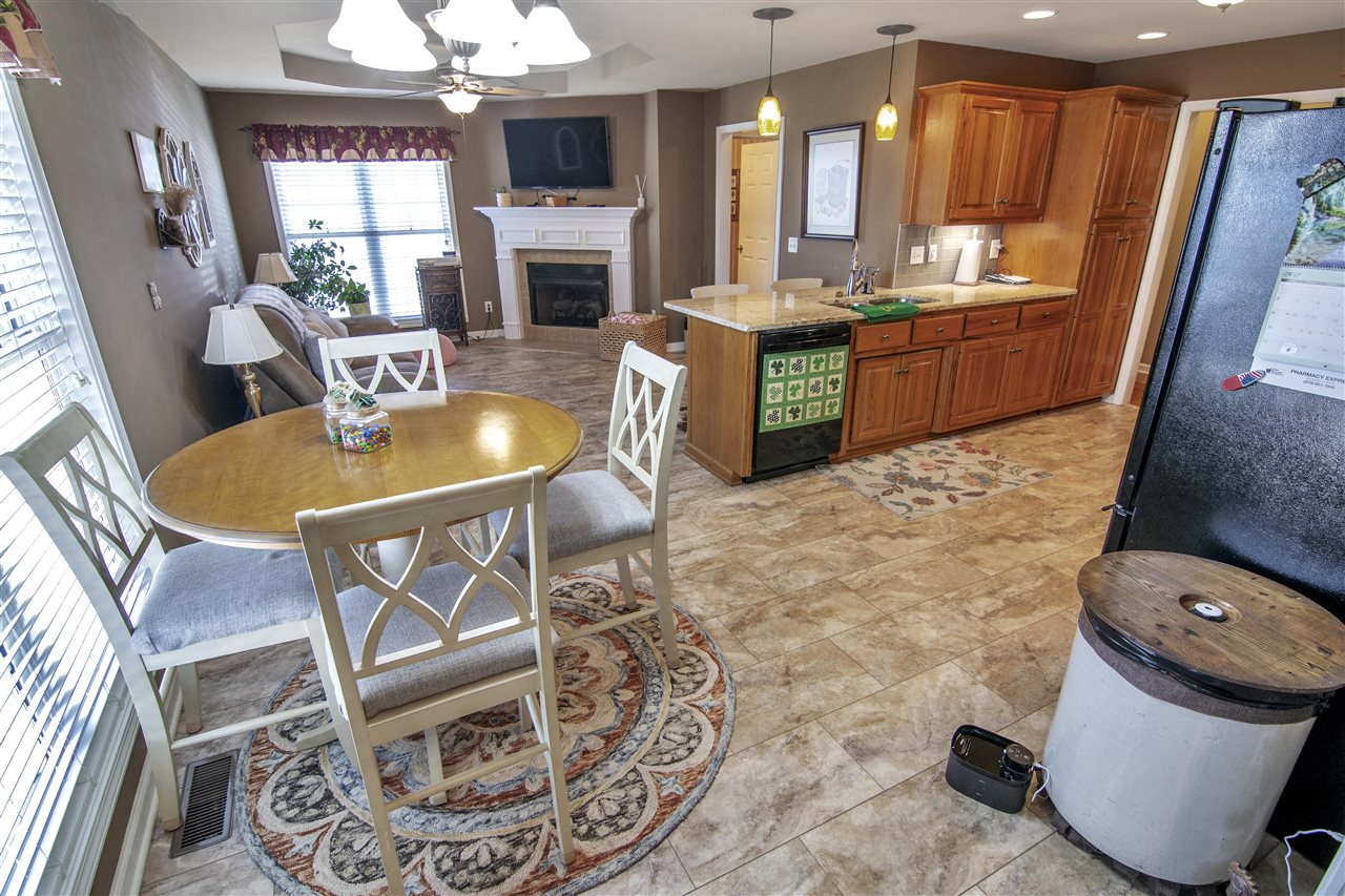 Bowling Green, Kentucky 42104, United States, 3 Bedrooms Bedrooms, ,3 BathroomsBathrooms,Residential,Active,81701