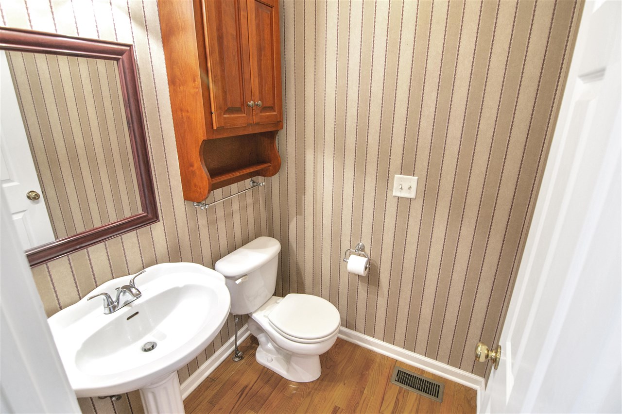 Bowling Green, Kentucky 42104, United States, 3 Bedrooms Bedrooms, ,3 BathroomsBathrooms,Residential,Active,81701