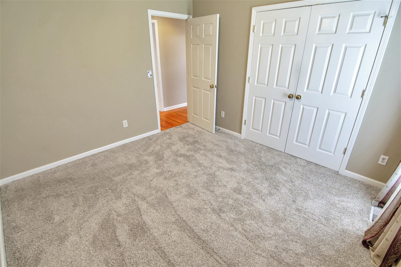 Bowling Green, Kentucky 42104, United States, 3 Bedrooms Bedrooms, ,3 BathroomsBathrooms,Residential,Active,81701