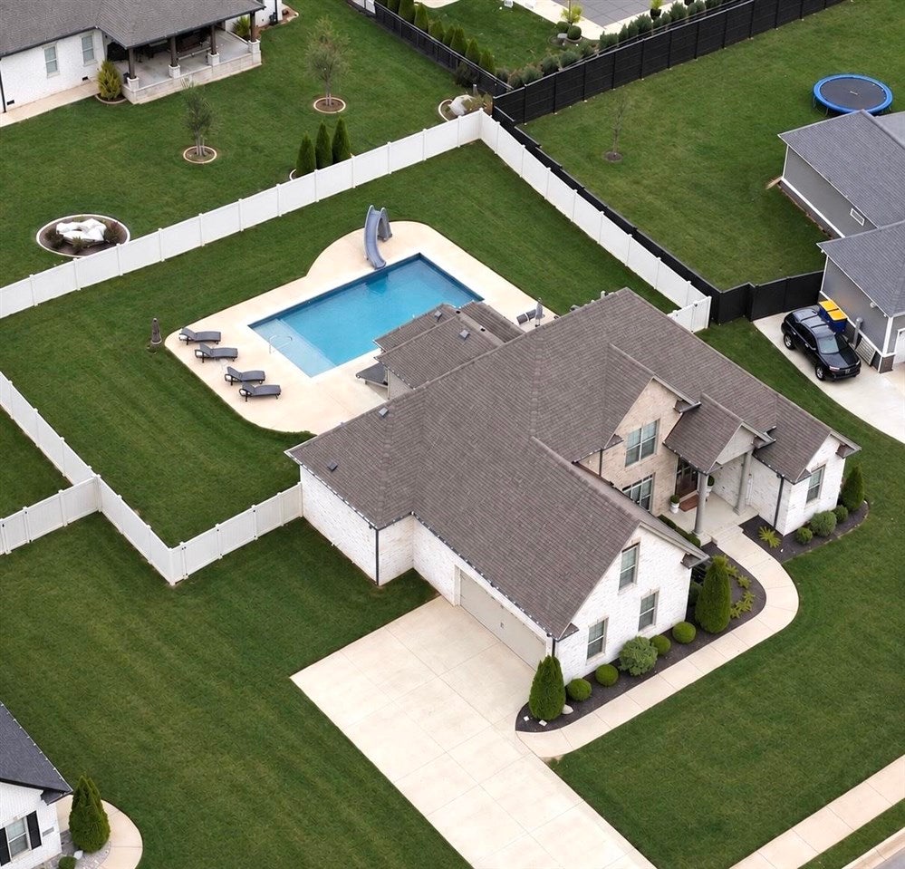 3066 Compass Court