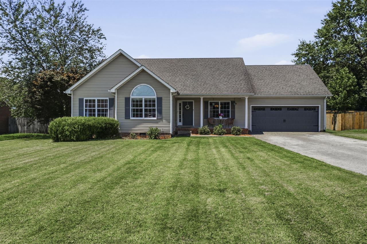 Photo 1 of 34 — 413 Crossfield Way, Bowling Green, KY 42104