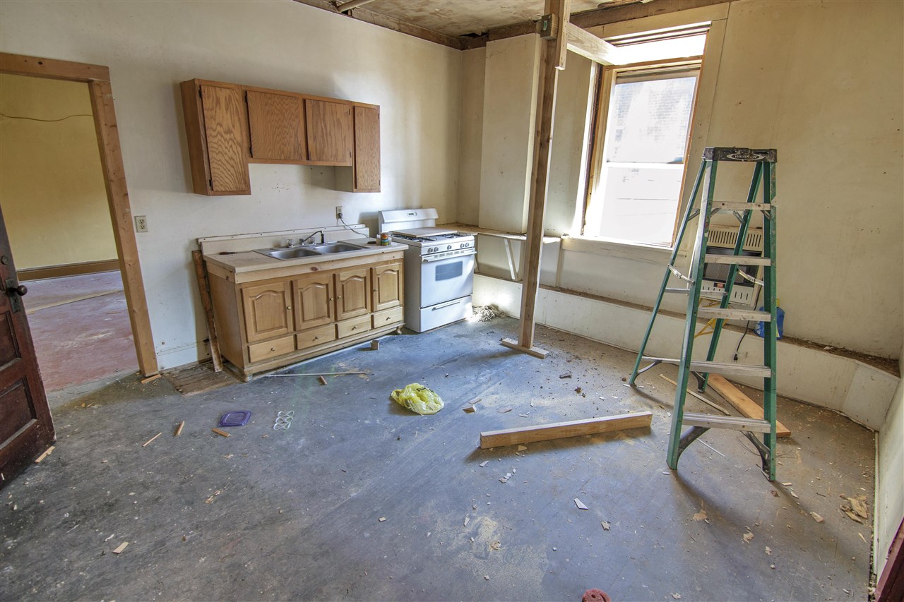 Cave City, Kentucky 42127, United States, ,Commercial,Active,243733