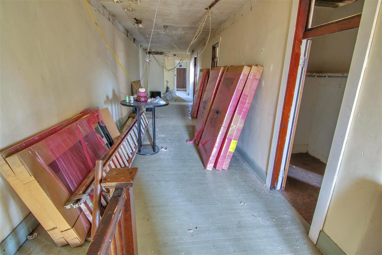 Cave City, Kentucky 42127, United States, ,Commercial,Active,243733