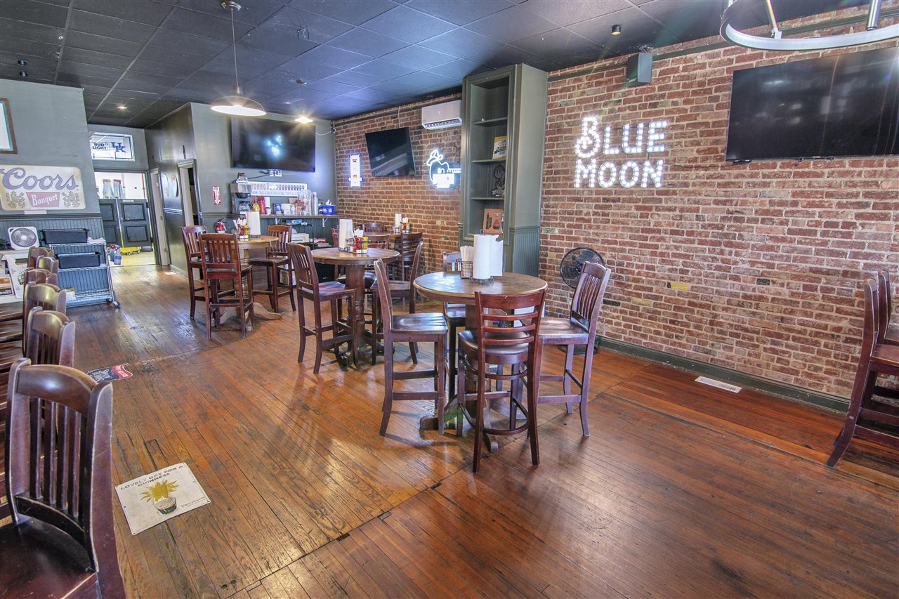 Cave City, Kentucky 42127, United States, ,Commercial,Active,243733