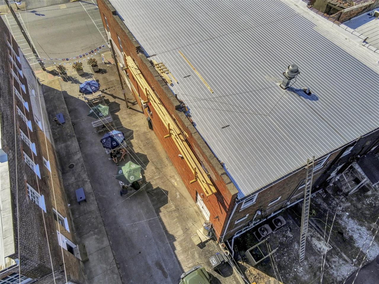 Cave City, Kentucky 42127, United States, ,Commercial,Active,243733