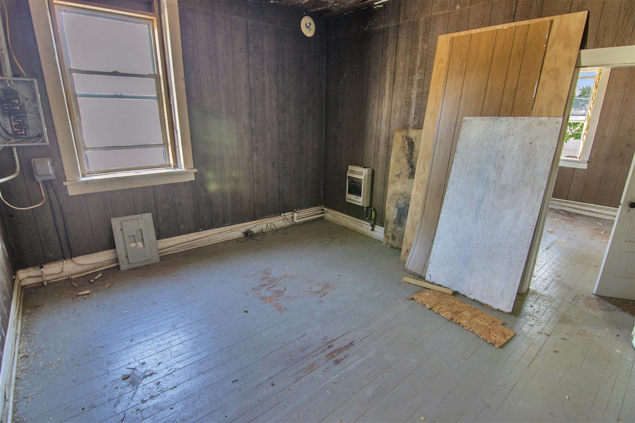 Cave City, Kentucky 42127, United States, ,Commercial,Active,243733