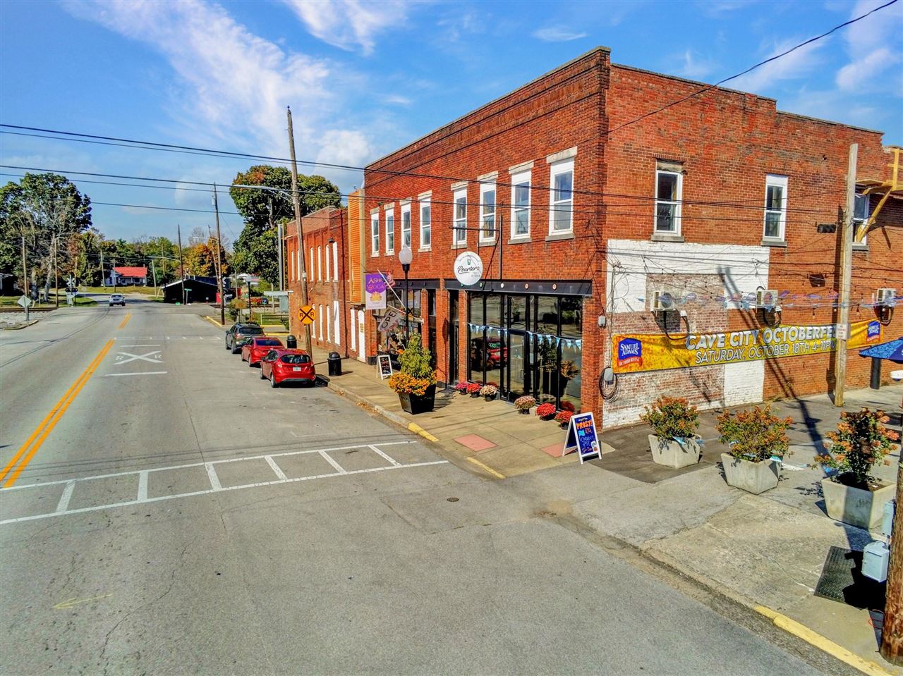 Cave City, Kentucky 42127, United States, ,Commercial,Active,243733