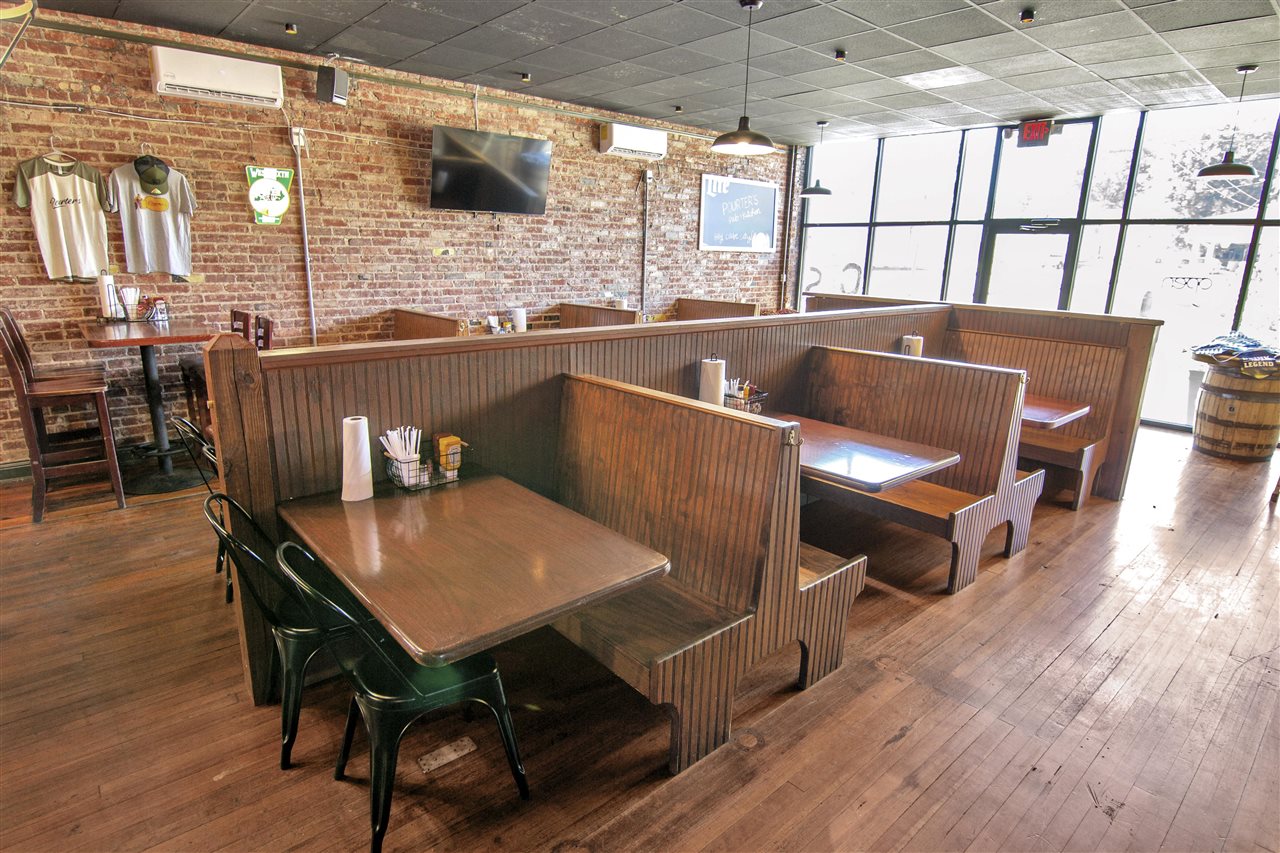 Cave City, Kentucky 42127, United States, ,Commercial,Active,243733