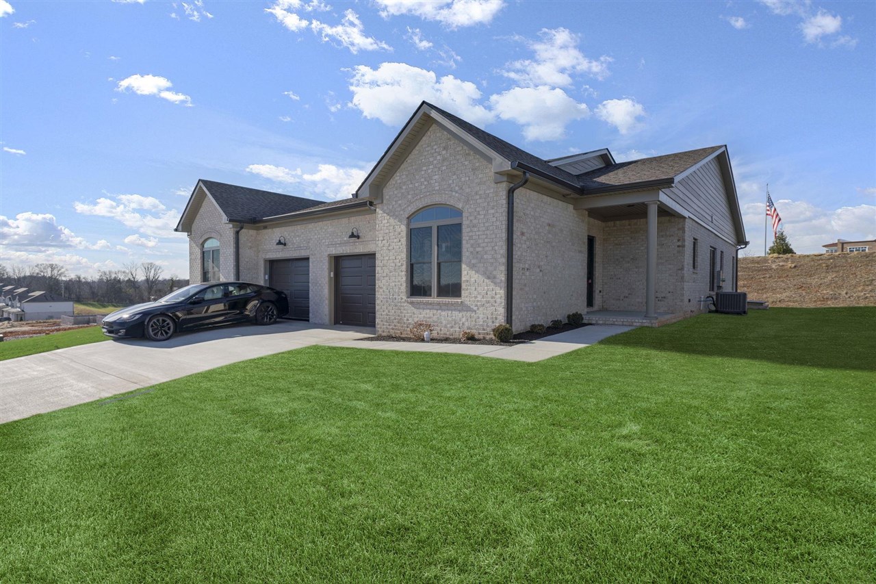 584 Cumberland Pointe Lane