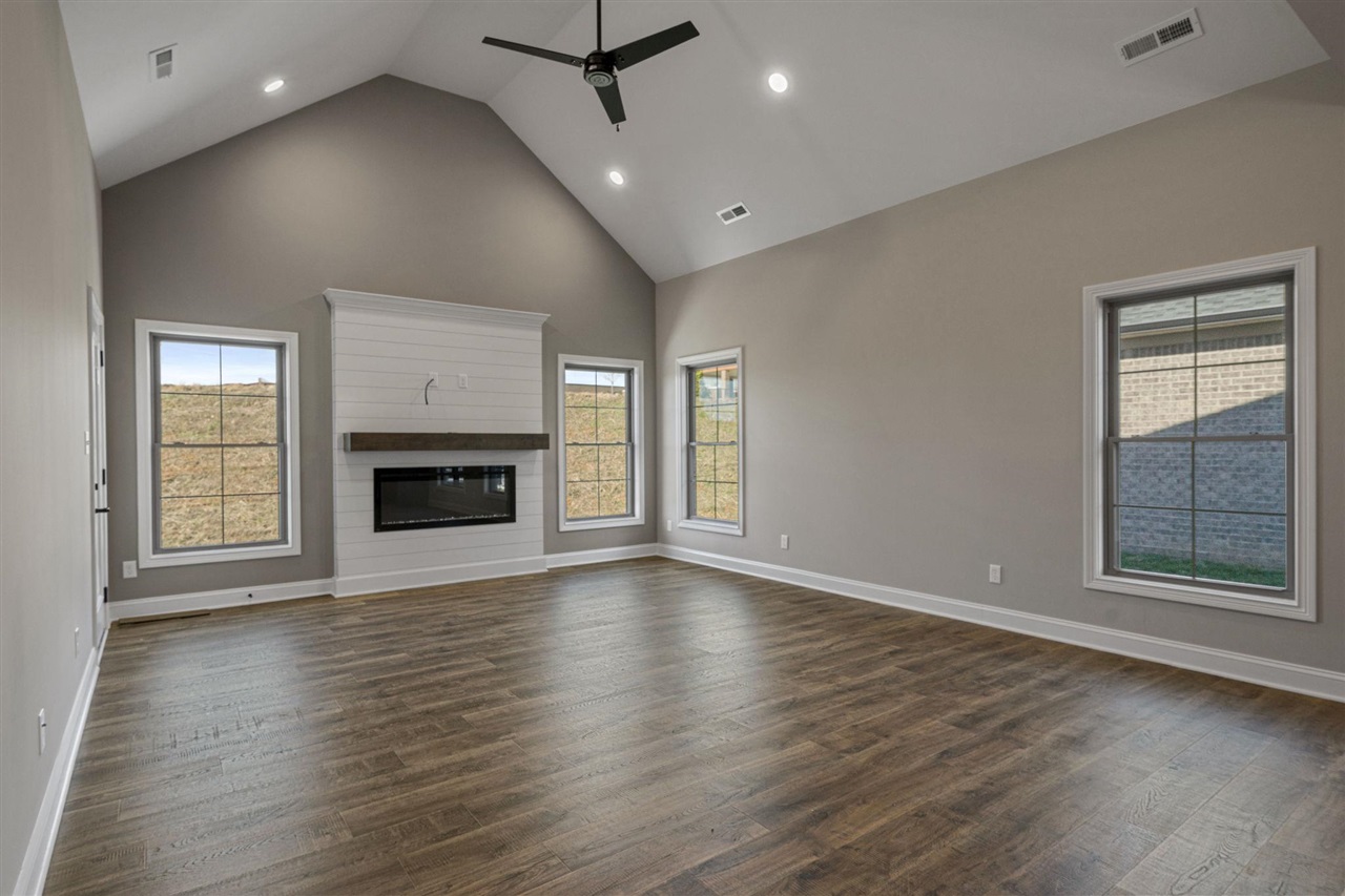 584 Cumberland Pointe Lane