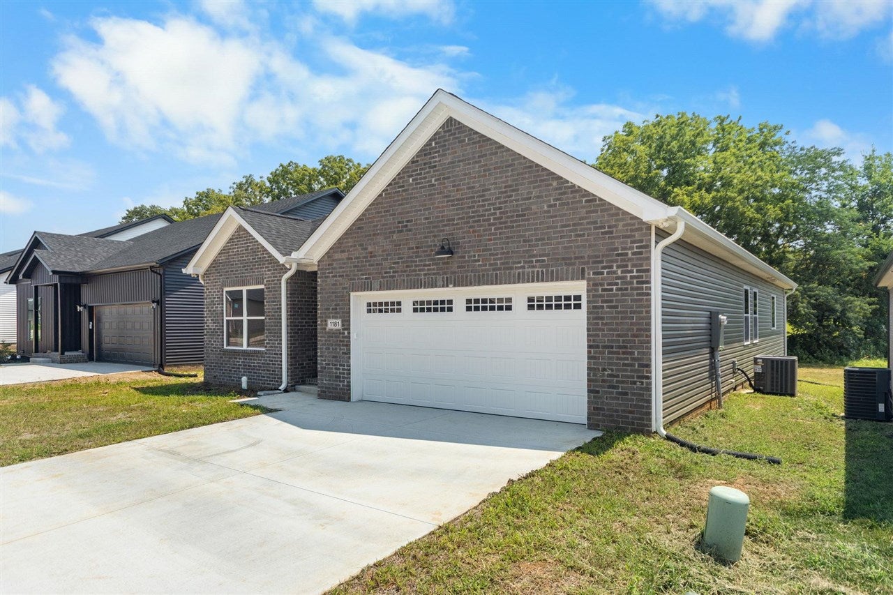 1181 Shallowford Street