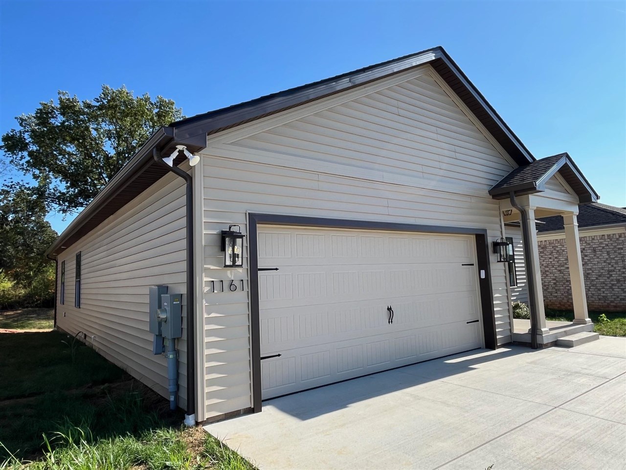 1161 Shallowford Street