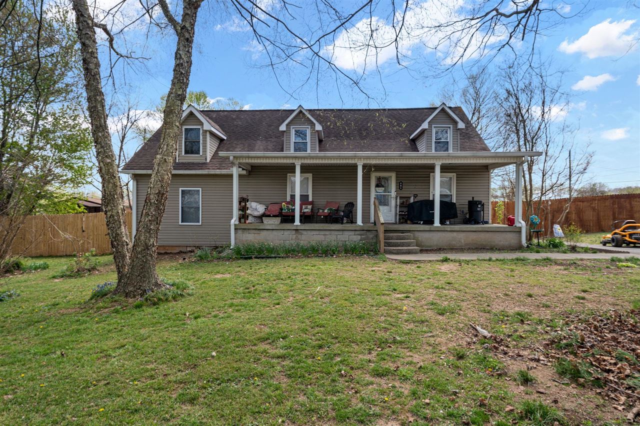 Photo 1 of 32 — 451 Hopkinsville Road, Russellville, KY 42276