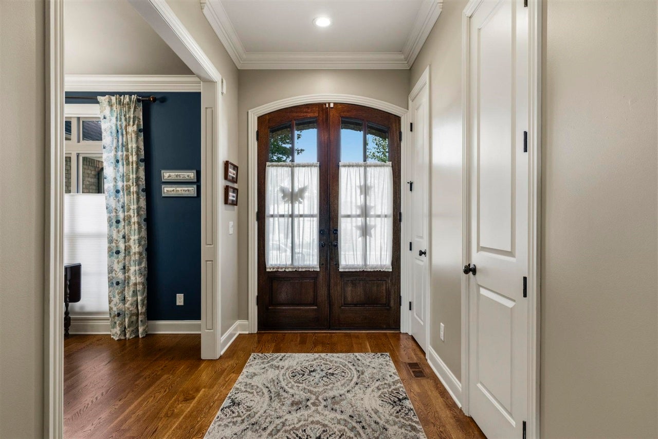 3220 Sunburst Drive
