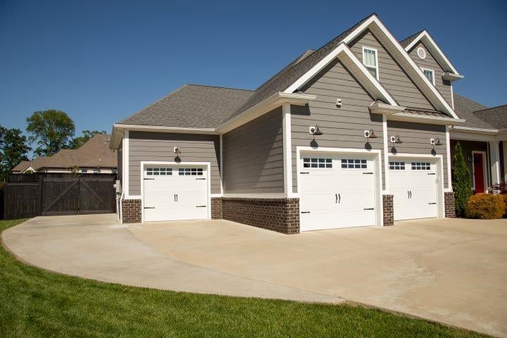 3074 Compass Court